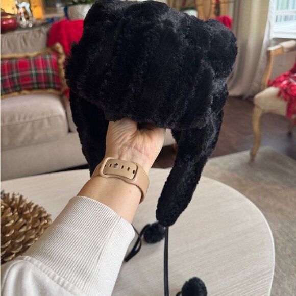 Faux Fur Black Trapper Hat - Picture 6 of 6